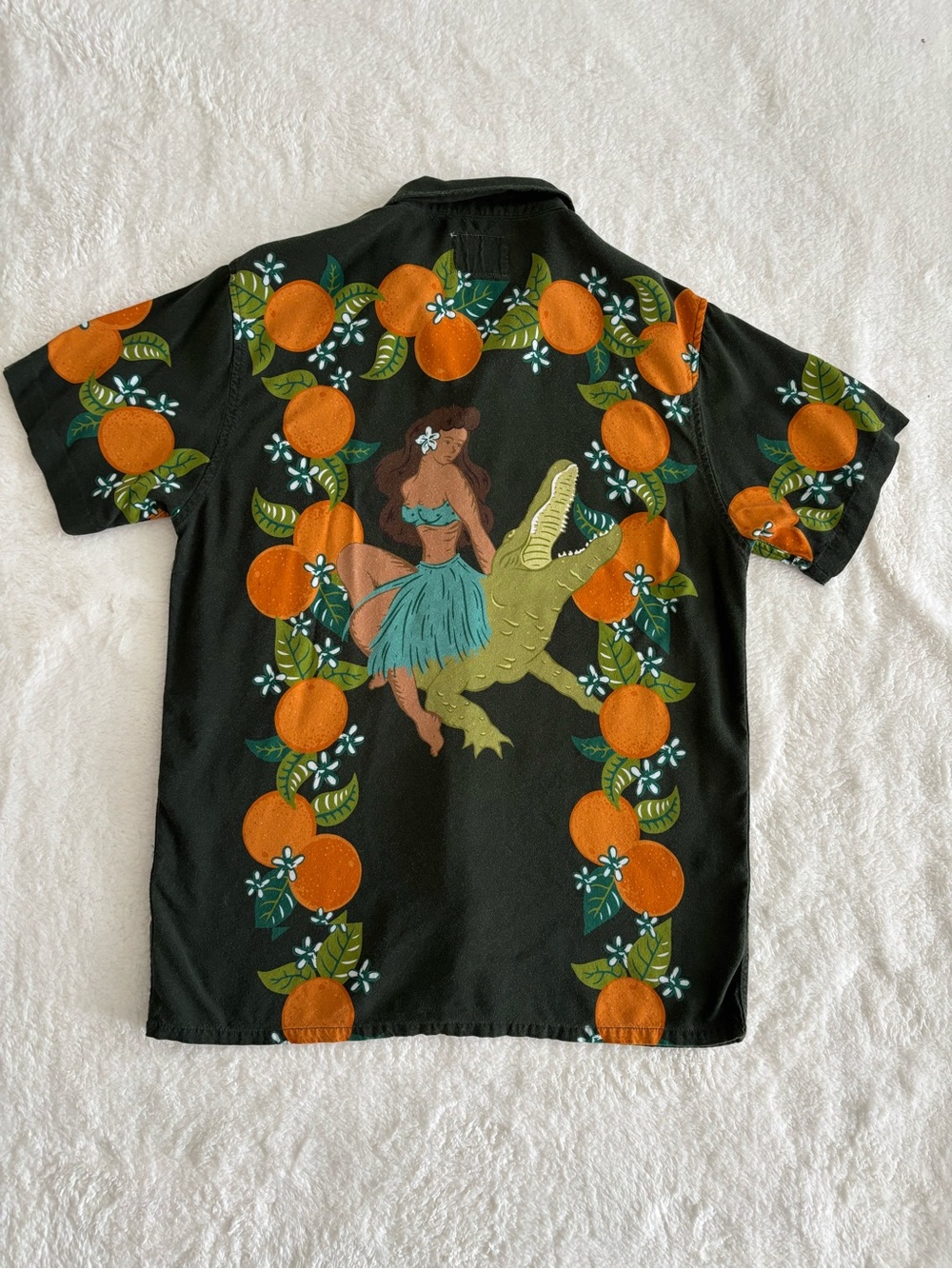 Duvin Dark Green Orange Citrus Hula Girl Alligator Button Up Shirt Size Small
